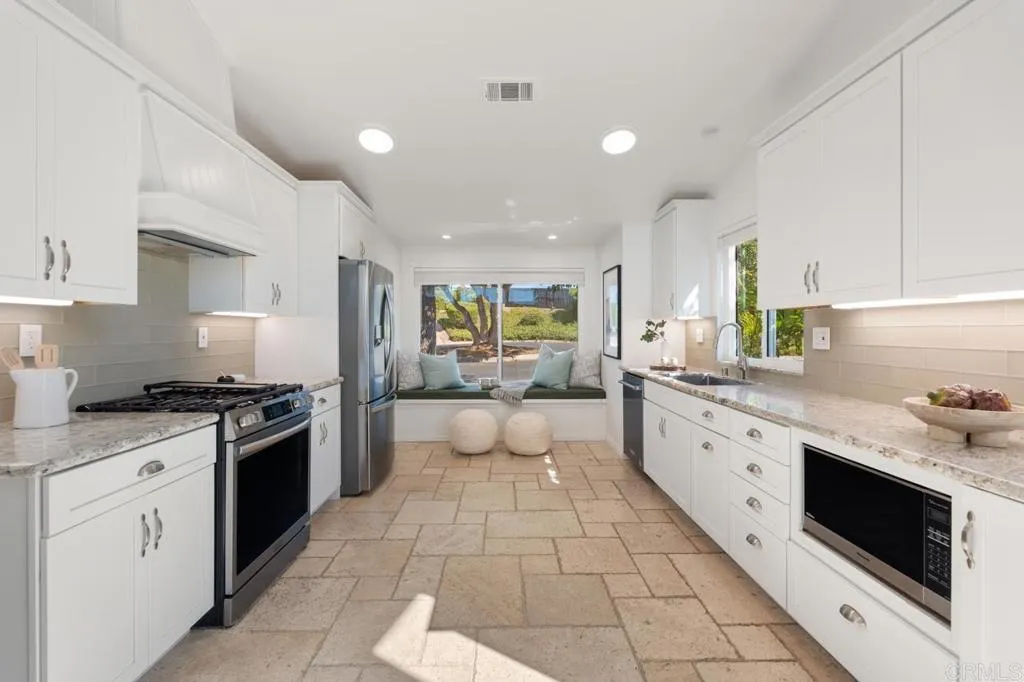 https://cdn.realtyfeed.com/cdn/127/306539223/9a0050079177fba215287576dbe63165.webp