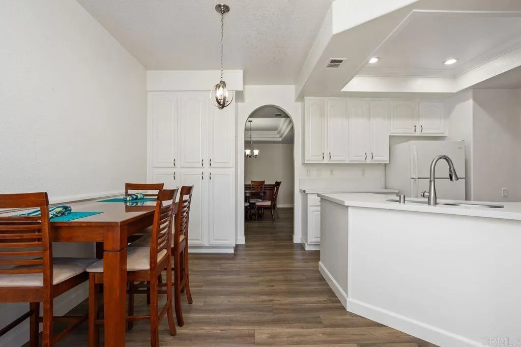 https://cdn.realtyfeed.com/cdn/127/306539316/c65b3bbe0409ed2d6f03d3190d0a65e7.webp