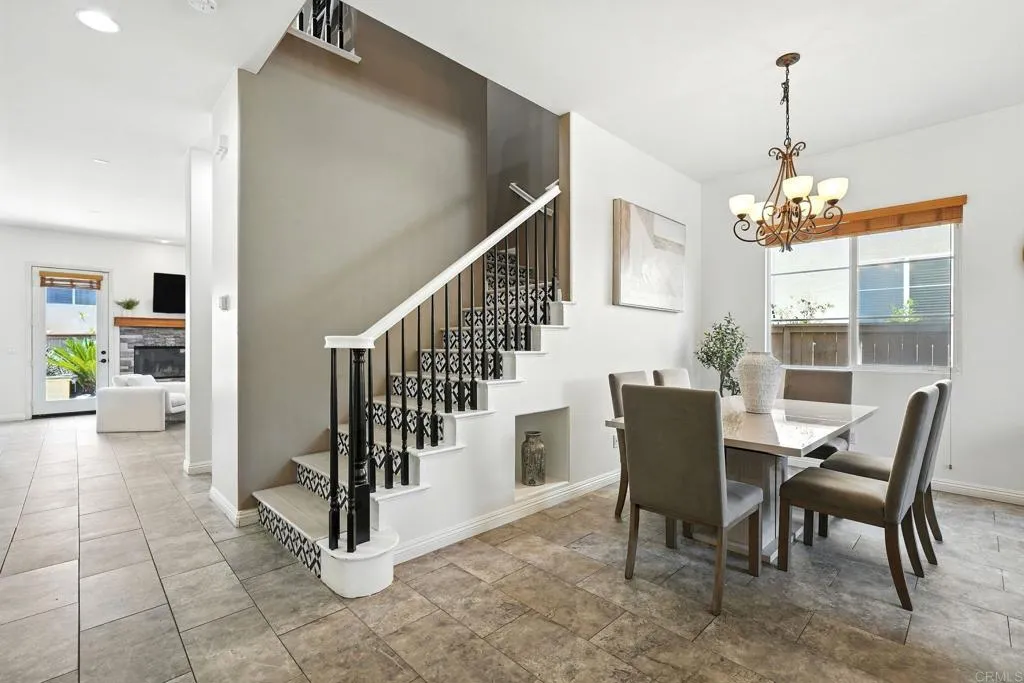 https://cdn.realtyfeed.com/cdn/127/306539395/75c5f6eb069d6b3a4f8d394bc34c0710.webp
