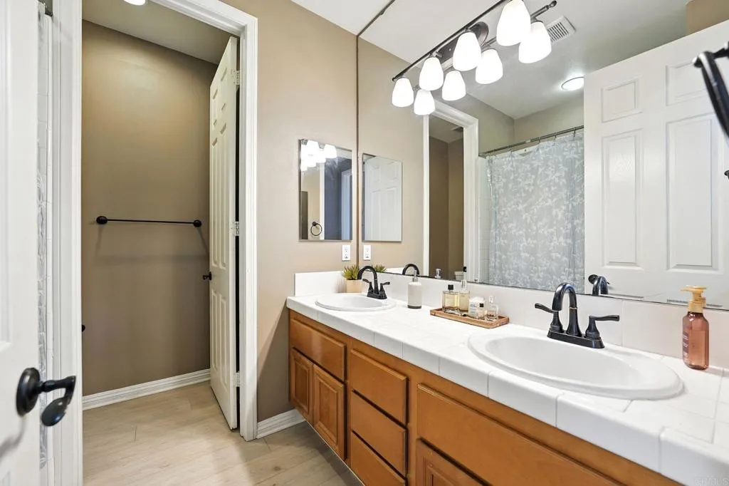 https://cdn.realtyfeed.com/cdn/127/306539395/77342e92f9d0d07ccbe45192120c16c1.webp