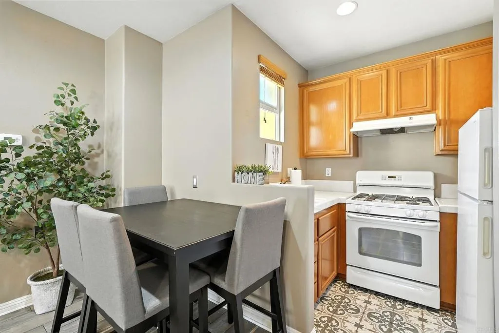 https://cdn.realtyfeed.com/cdn/127/306539395/886ead26997ec3d2600db1a49405600e.webp