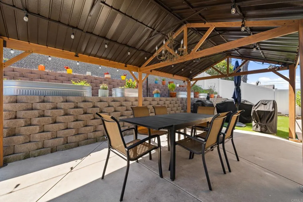 https://cdn.realtyfeed.com/cdn/127/306539418/94bbda6658b1fc1f0825bb94a7aa871f.webp