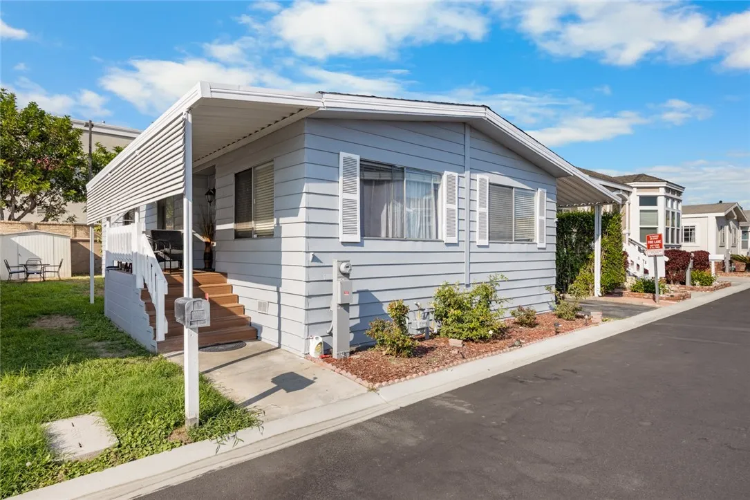 21851 Newland UNIT 214, Huntington Beach, CA, 92646