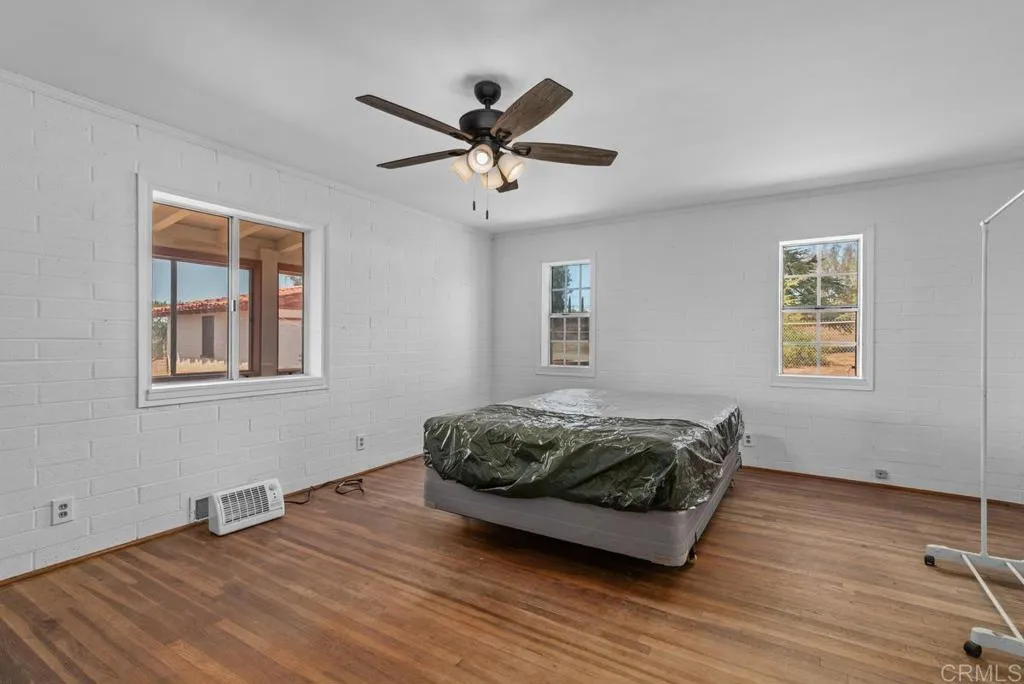 https://cdn.realtyfeed.com/cdn/127/306539502/6bd4857d1c2bf35aef70a1918d79a2b1.webp