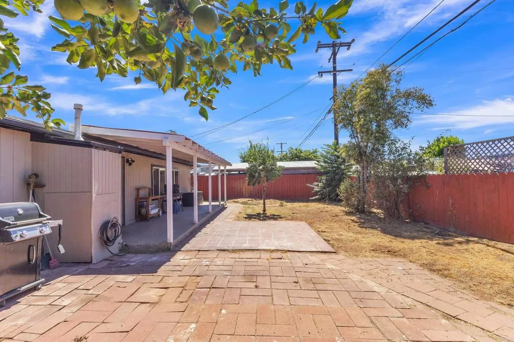 https://cdn.realtyfeed.com/cdn/127/306539567/2e5b5533f64de1cb9a419f06f65adc70.webp
