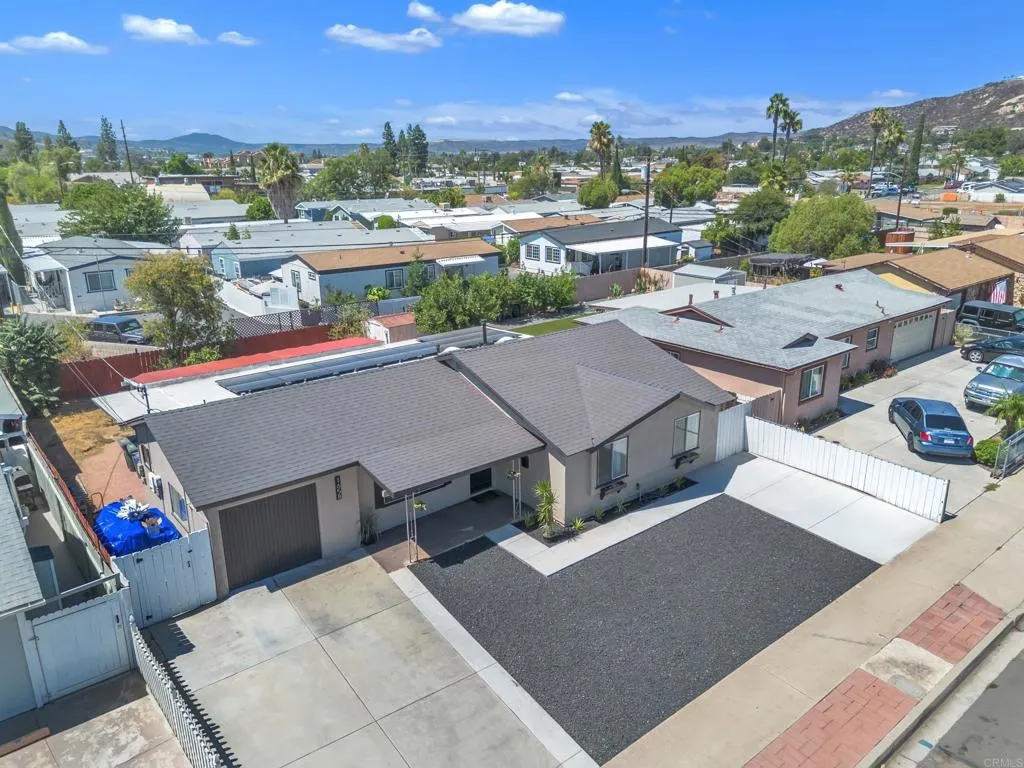 https://cdn.realtyfeed.com/cdn/127/306539567/62d2e56338a19f52a61436dafb426b9f.webp