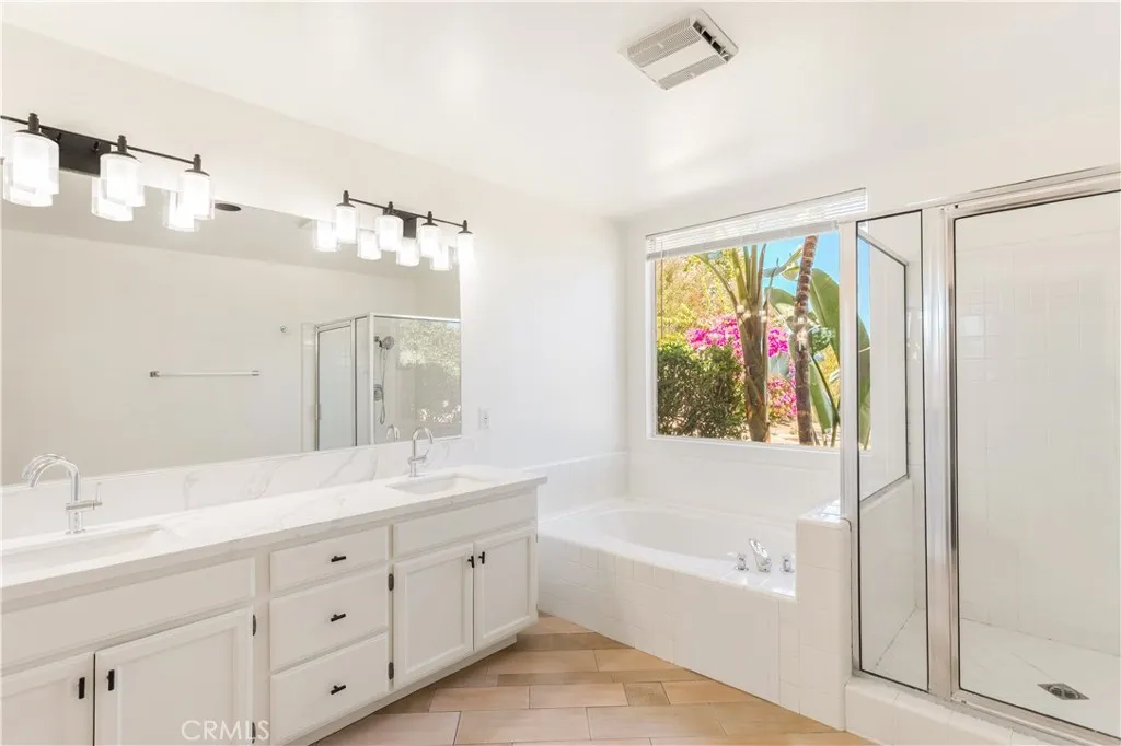 https://cdn.realtyfeed.com/cdn/127/306539661/23c78f73956b61e5b9ccead1f497ceb4.webp