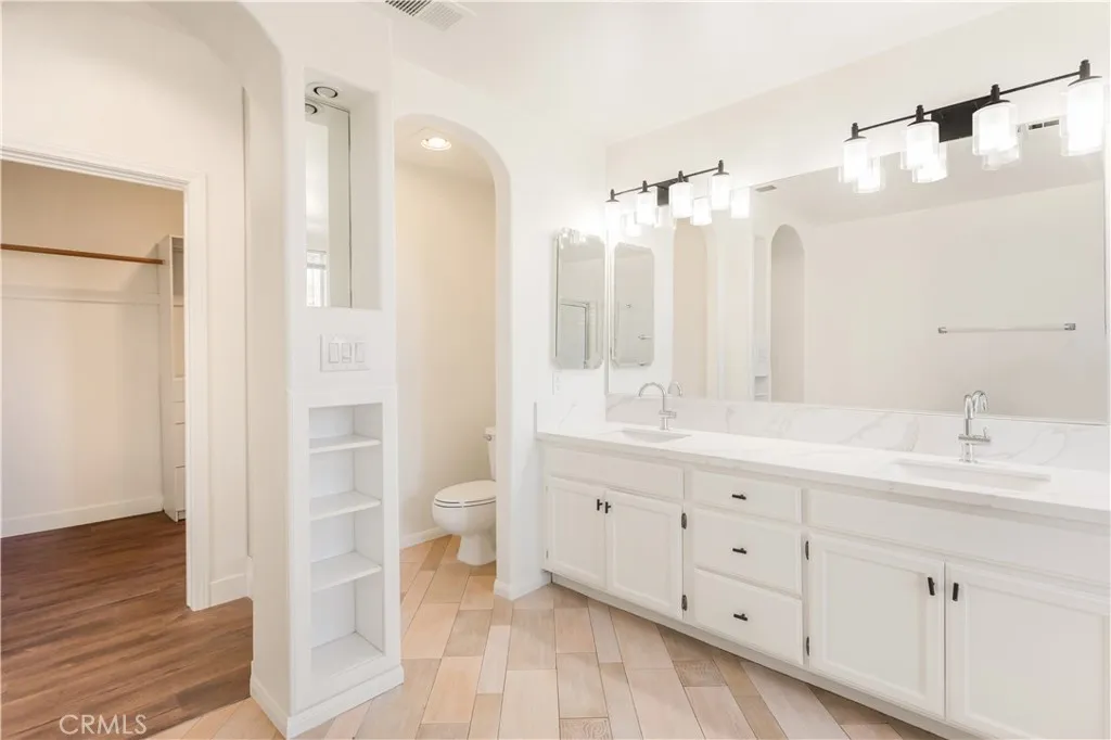 https://cdn.realtyfeed.com/cdn/127/306539661/2dfc0049ab838bc761401131d18114b6.webp