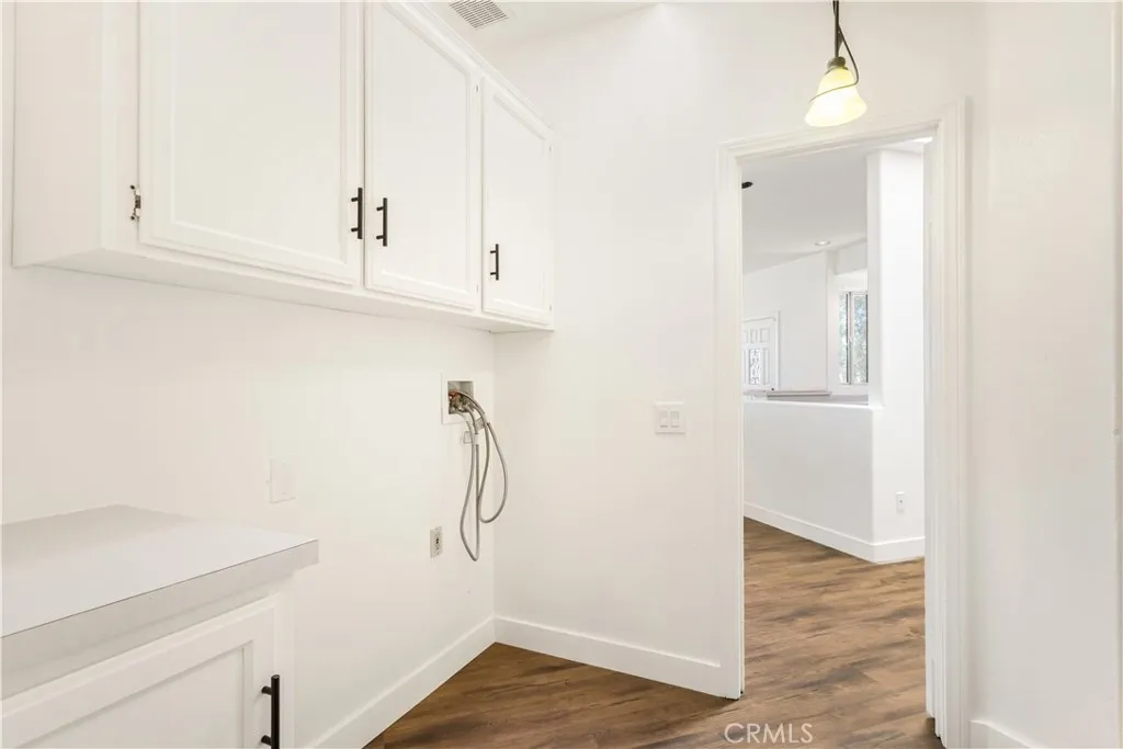 https://cdn.realtyfeed.com/cdn/127/306539661/6cc941f6b3099e02f3a2c7f4037f734b.webp