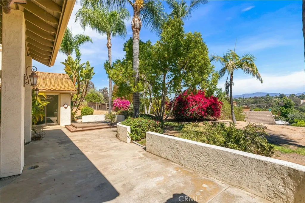 https://cdn.realtyfeed.com/cdn/127/306539661/ab98eb1bfa57b8108cb67979c14a5ae7.webp