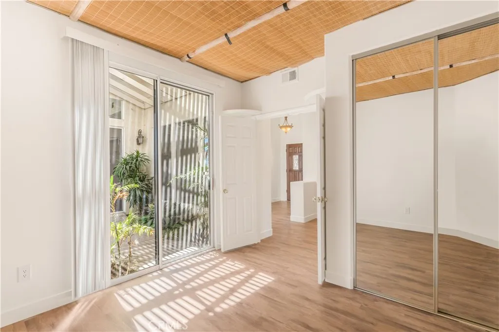 https://cdn.realtyfeed.com/cdn/127/306539661/cd89f18a42761a6ab52423f51909df7a.webp