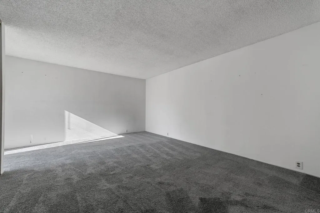 Photo #19: NDP2508878 Listing: Photo #19