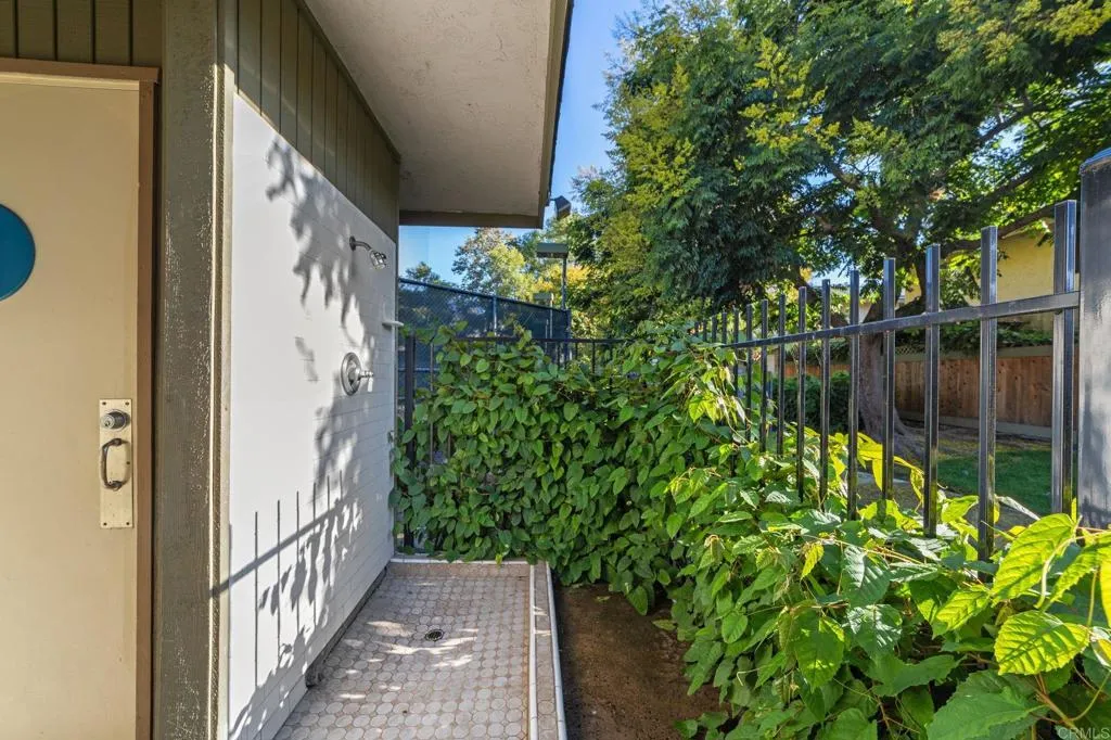 Photo #40: NDP2508878 Listing: Photo #40