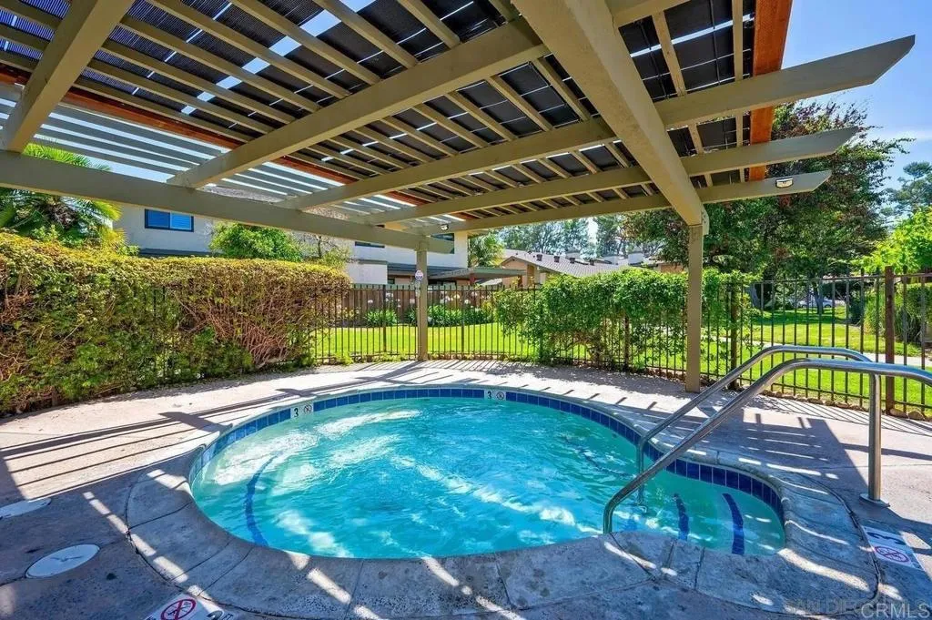 Photo #39: NDP2508878 Listing: Photo #39