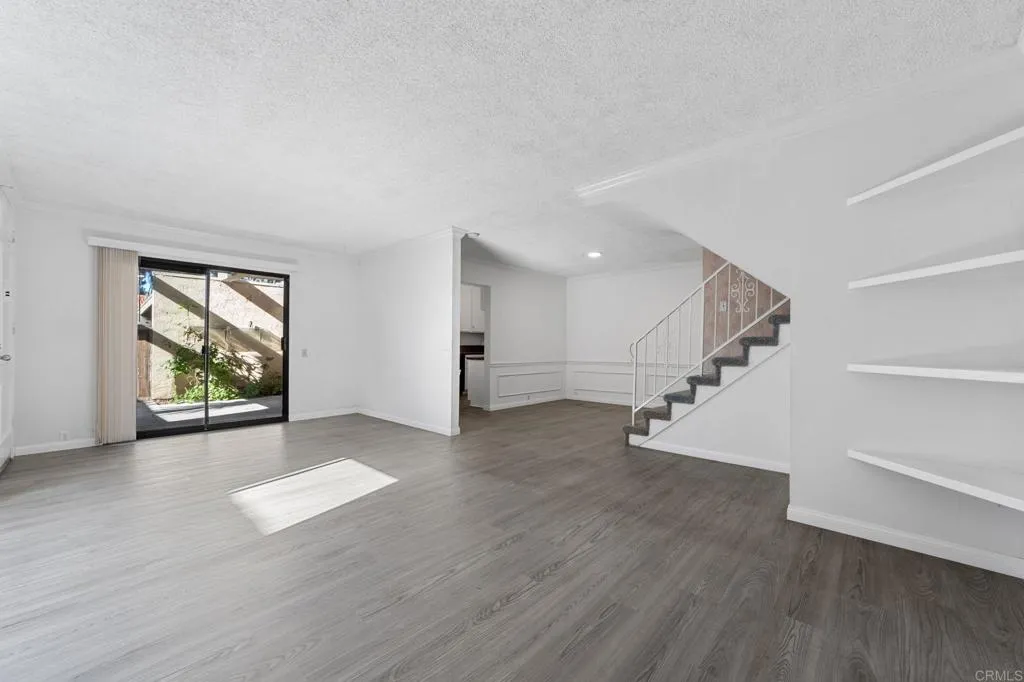 Photo #8: NDP2508878 Listing: Photo #8