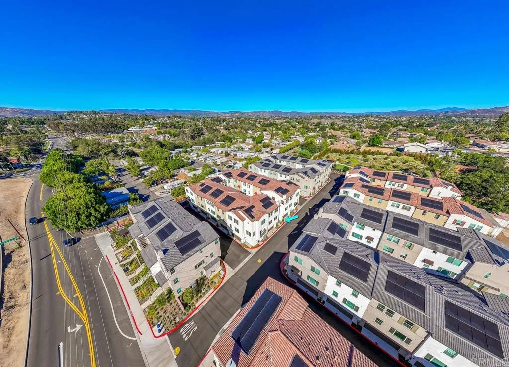 https://cdn.realtyfeed.com/cdn/127/306539785/799e8b268d8c9d8713ea7d697ccf8e19.webp