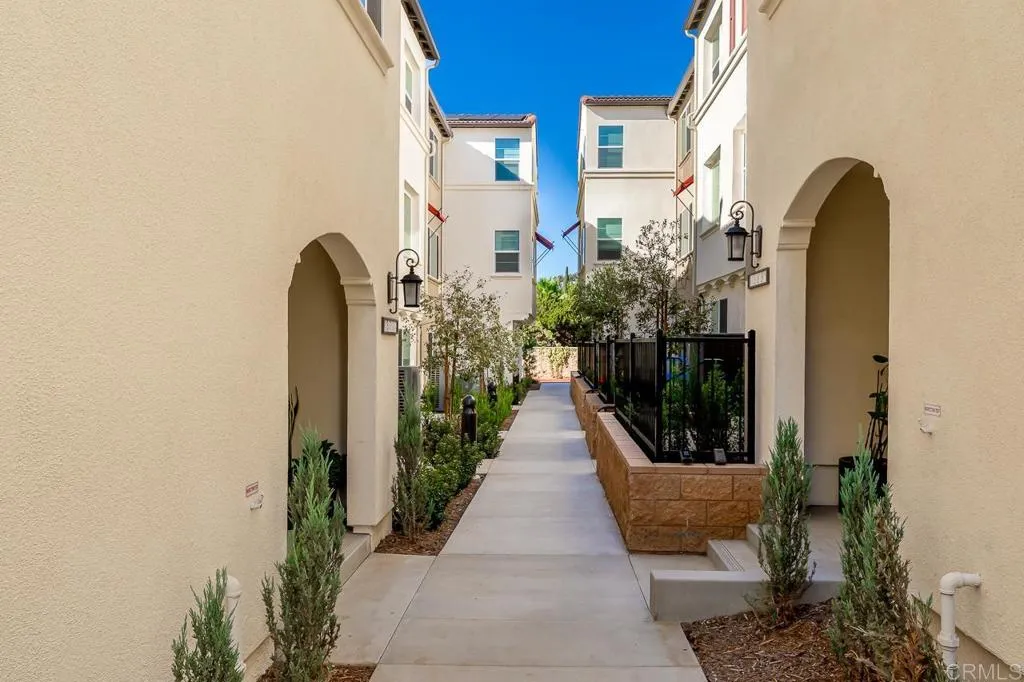 https://cdn.realtyfeed.com/cdn/127/306539785/e03a19e794d794e891edae4723632902.webp