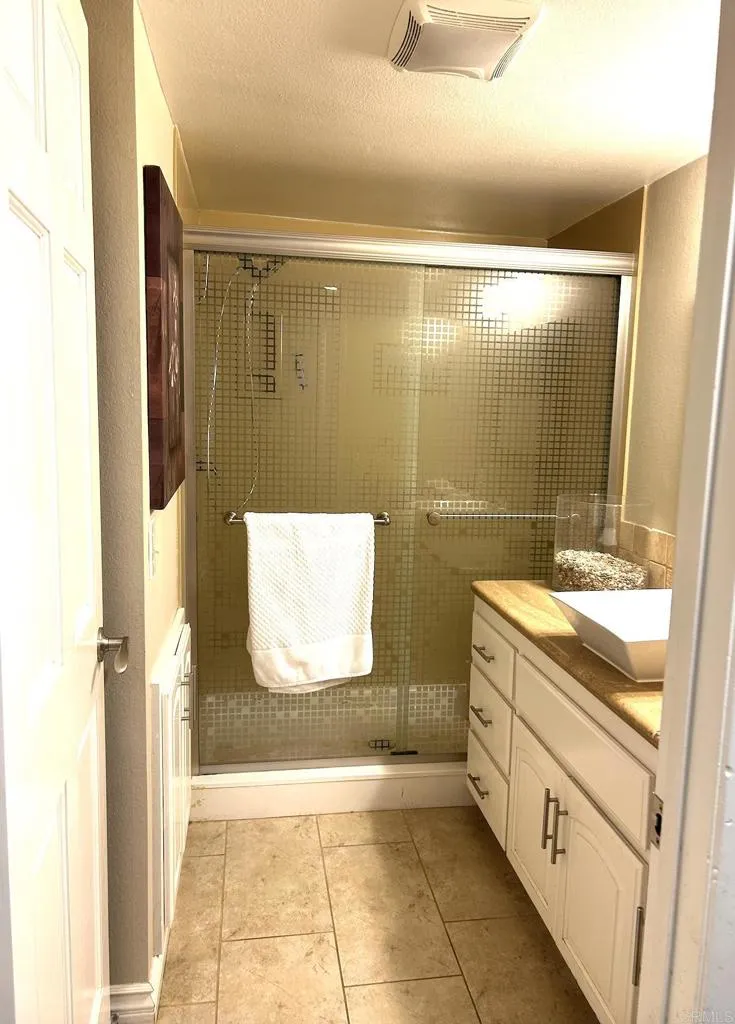 https://cdn.realtyfeed.com/cdn/127/306539827/f41cc828ec8f4667fef36b1c7b28b579.webp