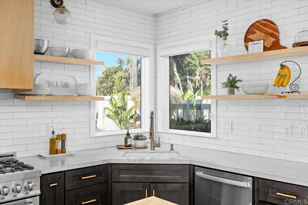 https://cdn.realtyfeed.com/cdn/127/306539832/827e9c6fafa683a55f1ef5efa2d9bb74.webp