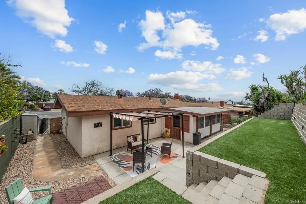 https://cdn.realtyfeed.com/cdn/127/306539890/f1b52f00a461b444c47b89d94a6e5d3f.webp