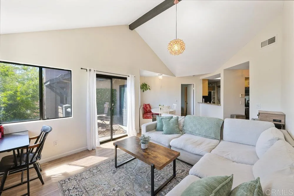 https://cdn.realtyfeed.com/cdn/127/306539899/ef29a8e00e5666c2e4d13c4227d0f8dd.webp