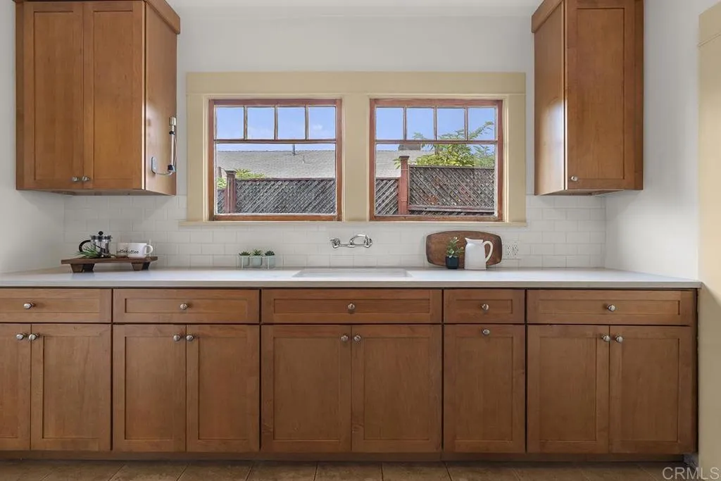 https://cdn.realtyfeed.com/cdn/127/306539910/0f86342f4ef4f94402a765c309e3a727.webp