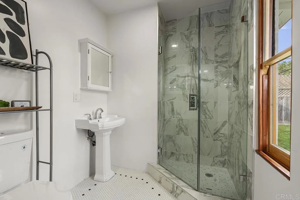 https://cdn.realtyfeed.com/cdn/127/306539910/8144aaa67ee47b638c424dafcd931b21.webp