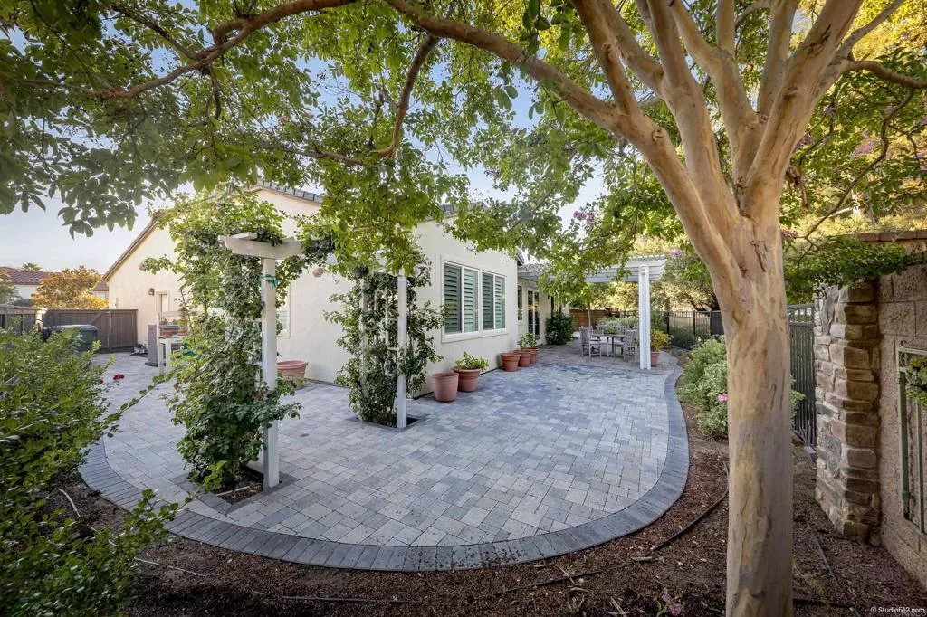 https://cdn.realtyfeed.com/cdn/127/306539913/596b55cb4a53d694ed4a44dc45752e12.webp