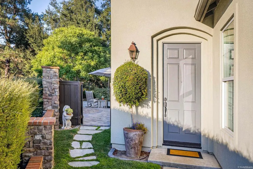 https://cdn.realtyfeed.com/cdn/127/306539913/a99ae06ca75d8b91c535d7a96f61ef3a.webp