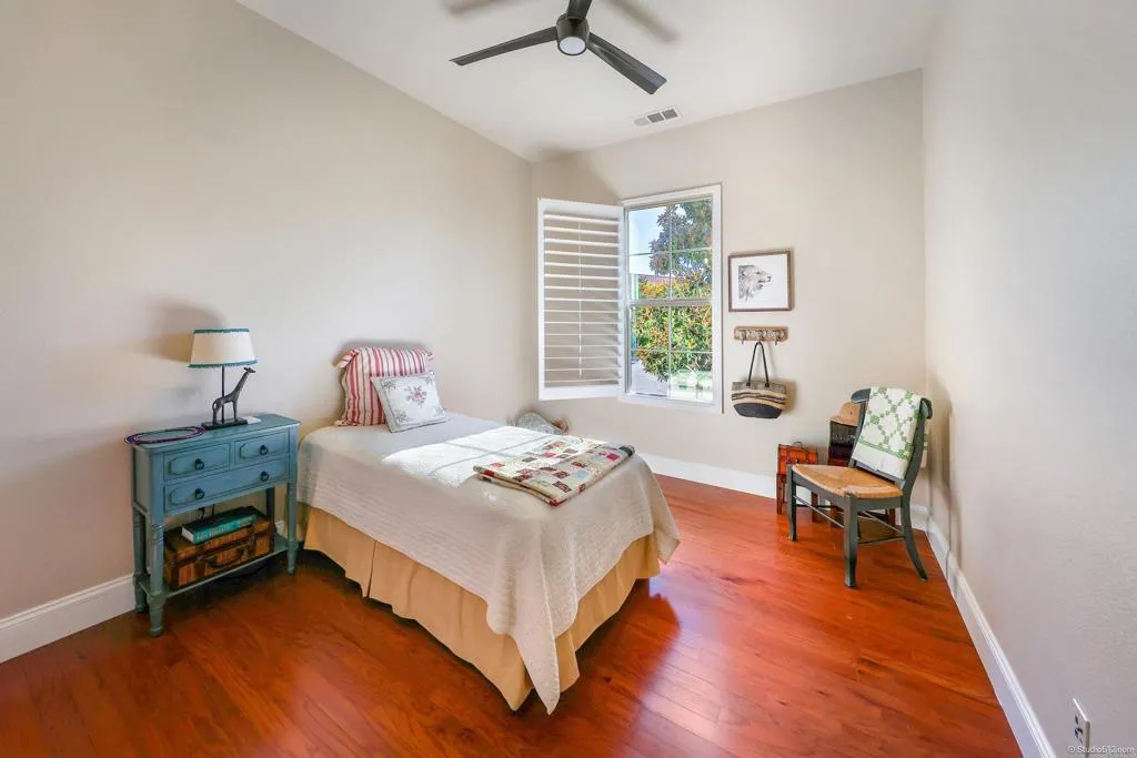 https://cdn.realtyfeed.com/cdn/127/306539913/c68d2a1727aad21b97ff6fd34c519980.webp