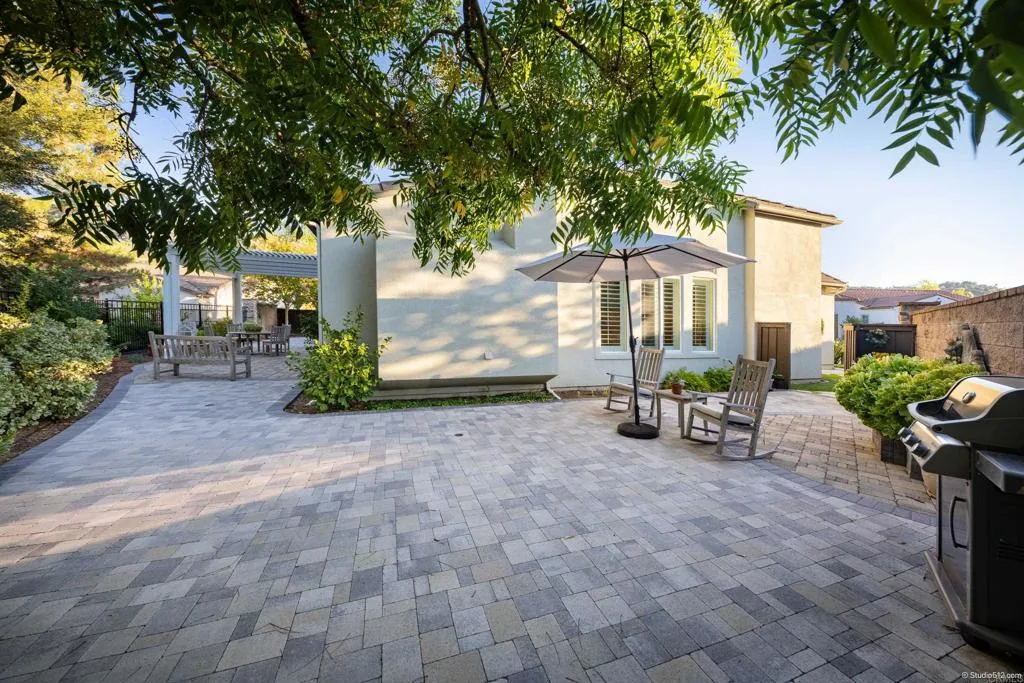 https://cdn.realtyfeed.com/cdn/127/306539913/e09183605a9eb921fca1d886b7f1be01.webp