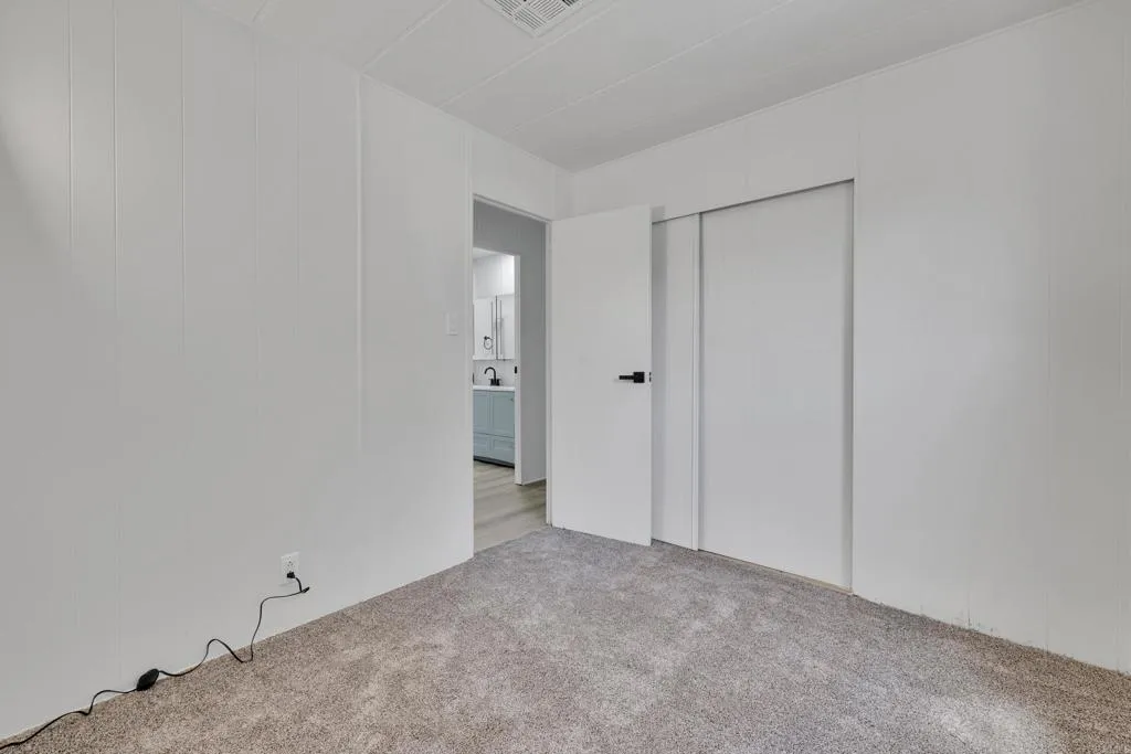 https://cdn.realtyfeed.com/cdn/127/306539919/00c77409d740bfef84aafa63e0ef8a98.webp