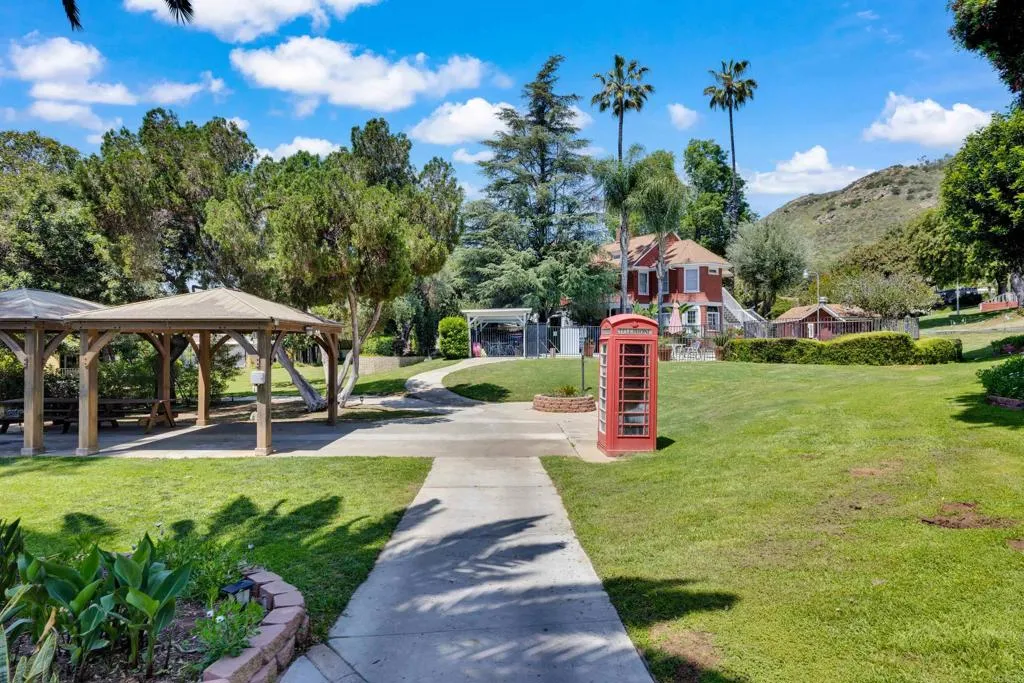 https://cdn.realtyfeed.com/cdn/127/306539919/1b34d96c723ccaad4ba9a123fec788f8.webp