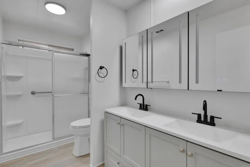 https://cdn.realtyfeed.com/cdn/127/306539919/6e8f217d1f6477616e0affc89dc63acb.webp