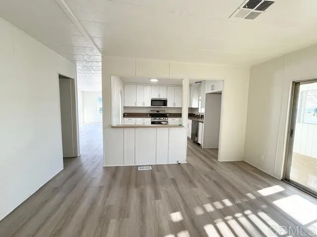 https://cdn.realtyfeed.com/cdn/127/306539919/7eadaba042bc41533de56490e5a3c092.webp