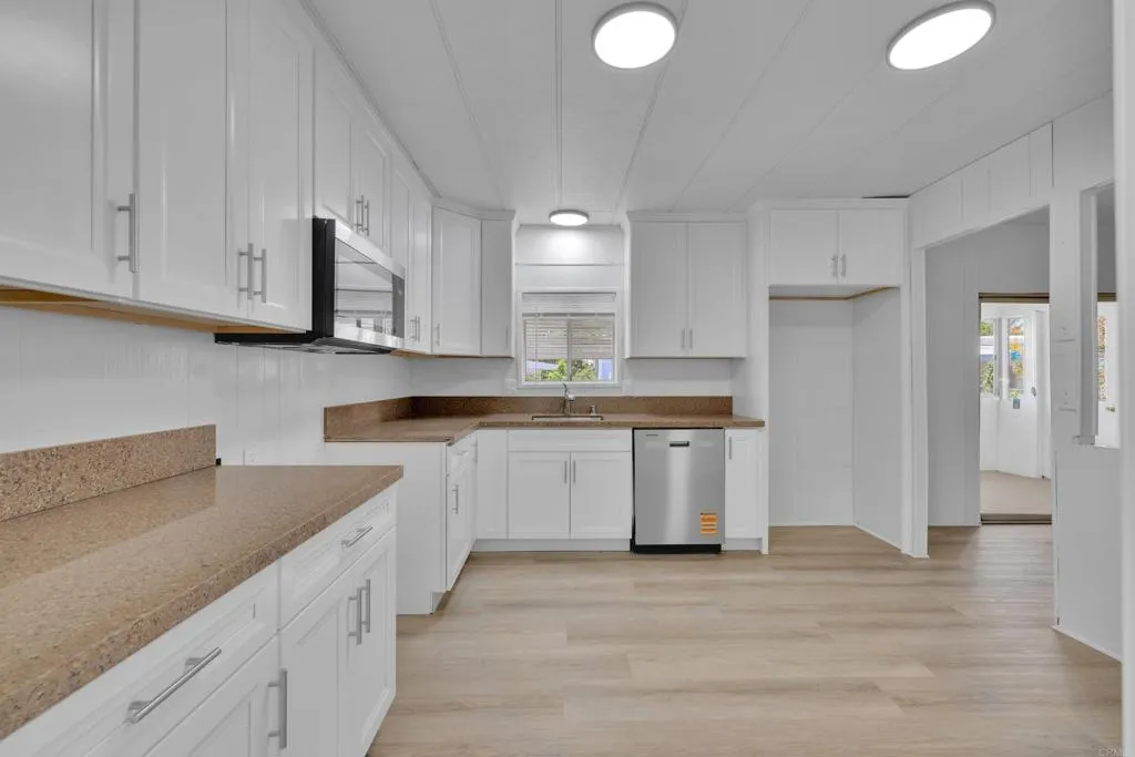 https://cdn.realtyfeed.com/cdn/127/306539919/b59ca2ce61f56f5a9eed50ce1e8bd56f.webp