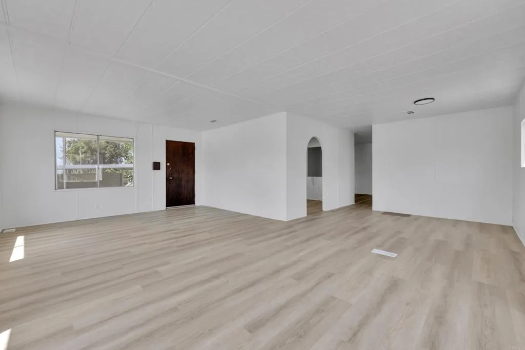 https://cdn.realtyfeed.com/cdn/127/306539919/d7c14f409a8e2c5fcd6982b5fea61453.webp