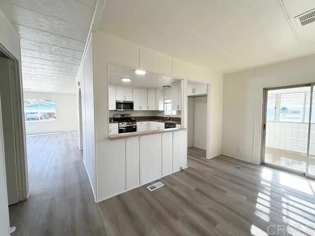 https://cdn.realtyfeed.com/cdn/127/306539919/e7aab0c5fd2743fc04e11b71d9a4435b.webp