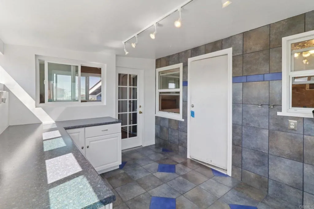 https://cdn.realtyfeed.com/cdn/127/306539920/8a5a64a3956aff37f40503f7b4c7b026.webp