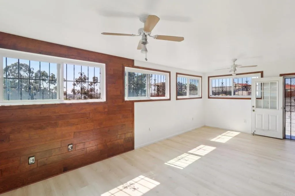 https://cdn.realtyfeed.com/cdn/127/306539920/fb10e15d5a64e52ba9af4731db14f000.webp