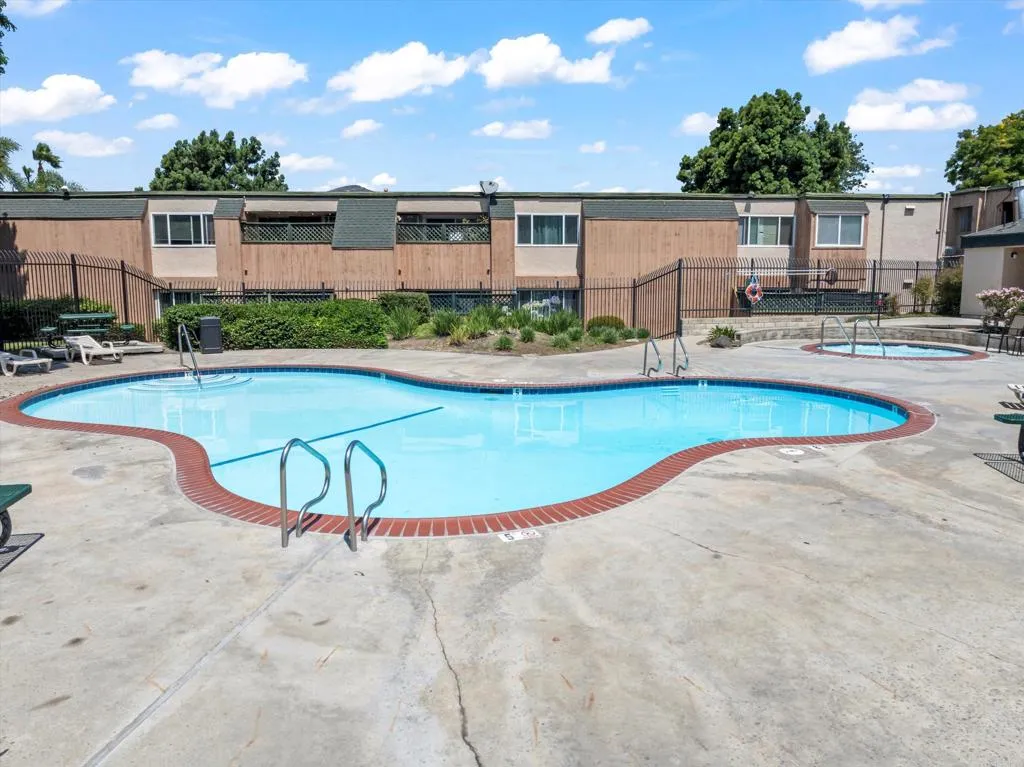 https://cdn.realtyfeed.com/cdn/127/306539930/cd3cab6d6006cb1563d3c016df18d783.webp