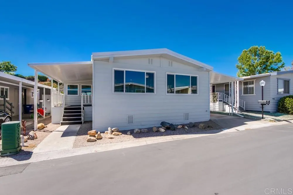 https://cdn.realtyfeed.com/cdn/127/306540015/fa5fce62ad5baf9003485b8cca1f9cb6.webp