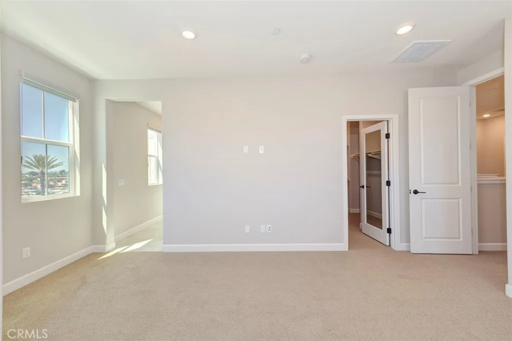 https://cdn.realtyfeed.com/cdn/127/306540016/b7a964c4c62c48e897e57969f93c24cb.webp