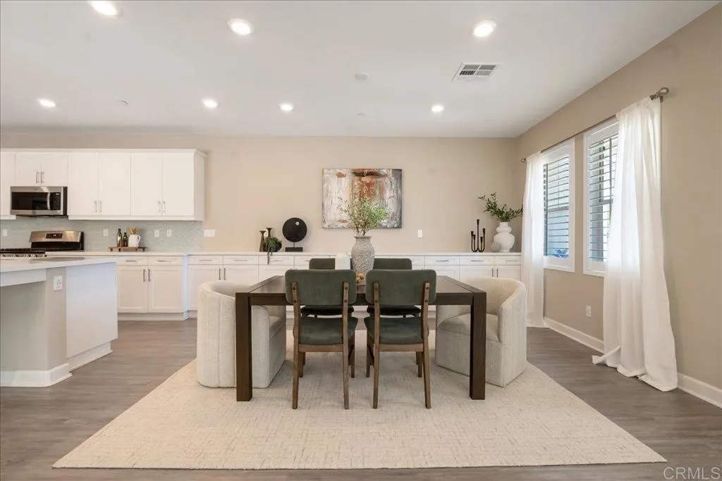 https://cdn.realtyfeed.com/cdn/127/306540039/5bffed8d94f512c2c2d85f532656cace.webp