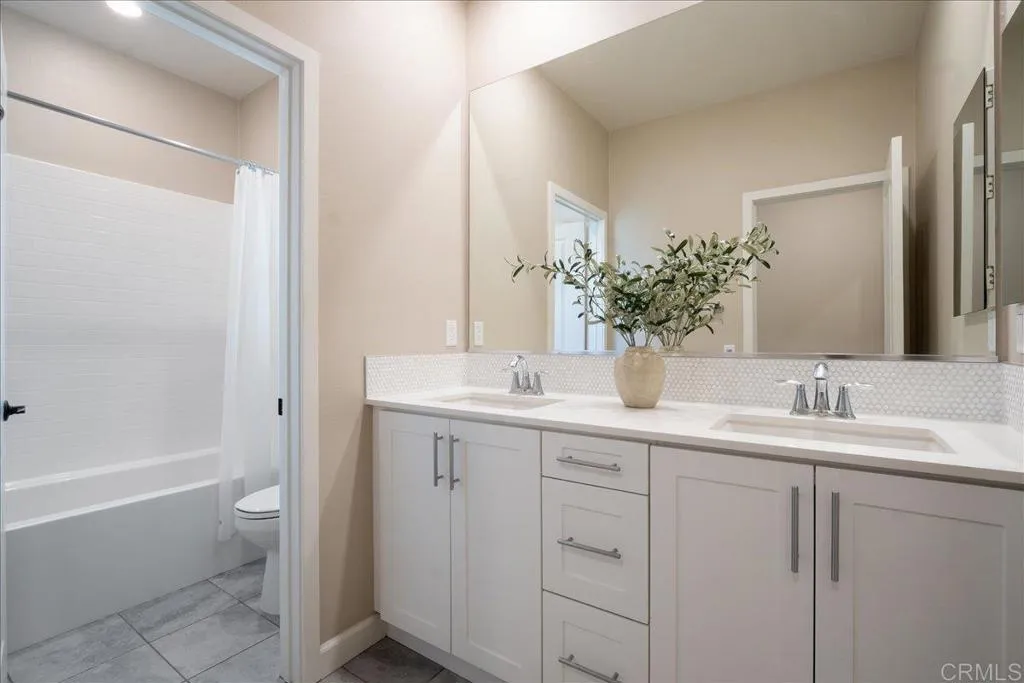 https://cdn.realtyfeed.com/cdn/127/306540039/b6bdd9ef6c29b8b5196ea07d371ed474.webp