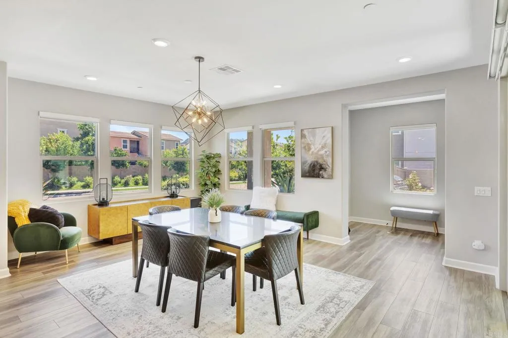 https://cdn.realtyfeed.com/cdn/127/306540050/0d056d76ffb37848e10b8979777a3672.webp