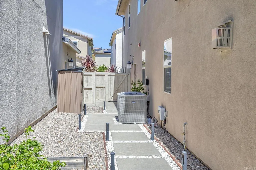 https://cdn.realtyfeed.com/cdn/127/306540050/a80062fd2dbebf037c801e48b2684d68.webp