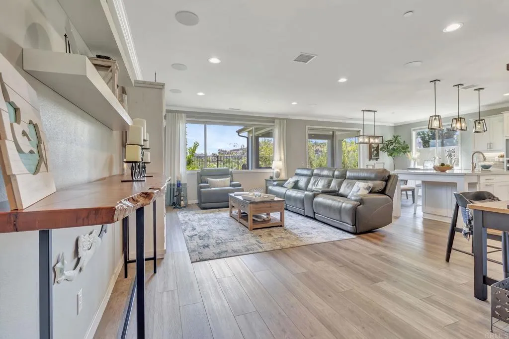 https://cdn.realtyfeed.com/cdn/127/306540109/6694e3745083a2f31c683b5bc7912dab.webp