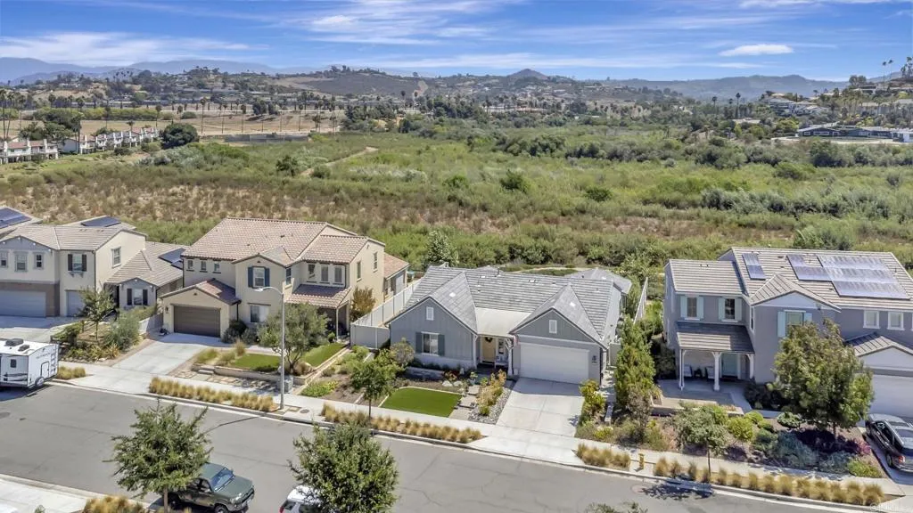 https://cdn.realtyfeed.com/cdn/127/306540109/d8a27d05ec5fb743bde2f08547ab866a.webp