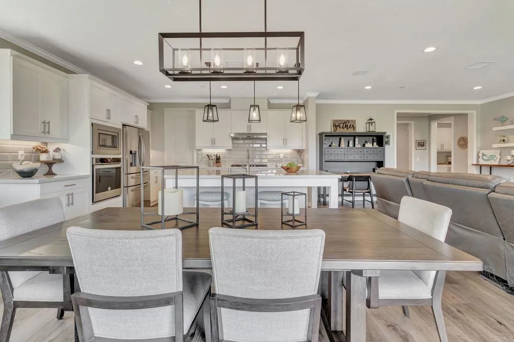 https://cdn.realtyfeed.com/cdn/127/306540109/dade942a887dd215e4c7db2a409f9f0f.webp